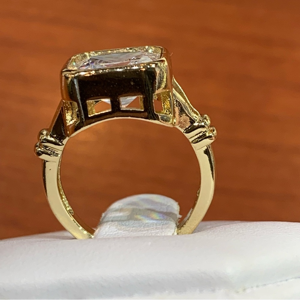 18k yellow gold-plated on base metal ring with square-cut gemstone - Picture 9 of 11